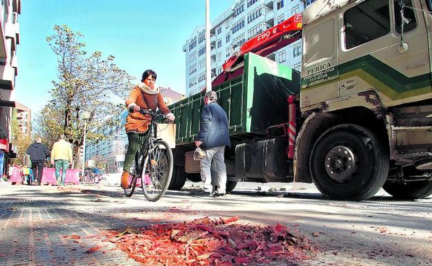 Talan 5 árboles en la Avenida dañados por las canalizaciones