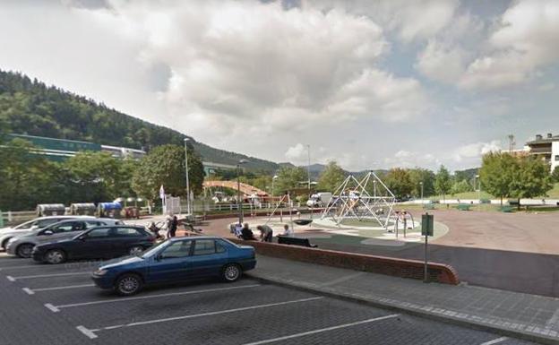 La cubierta de un parque infantil de Lemoa se retrasará dos o tres mes