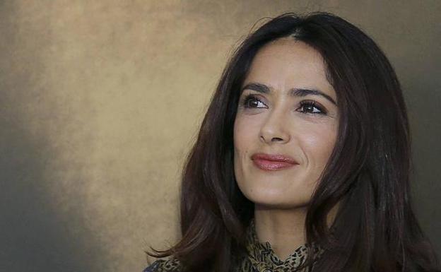 Salma Hayek da la cena de año