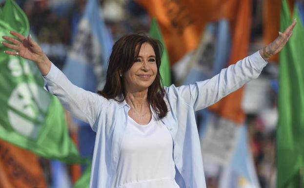 El juez pide la detención de la expresidenta argentina Kirchner por encubrir terroristas