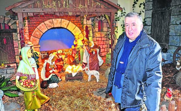 Cincuenta años montando el Belén en Vitoria