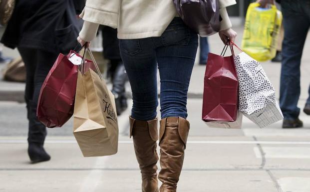 250.000 bonos con 10 euros de regalo para las compras de Navidad en el comercio local de Euskadi