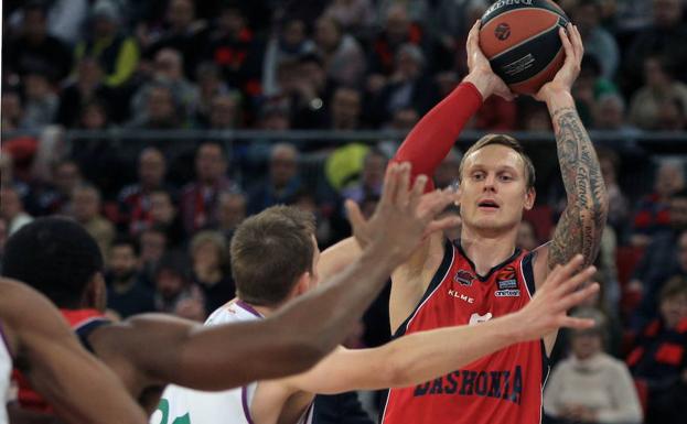 El Baskonia quiere asaltar la zona noble en su visita a Estambul