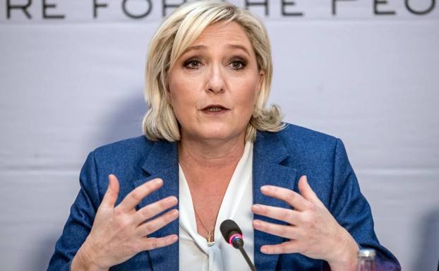 Marine Le Pen llama a «destruir desde dentro a la UE»