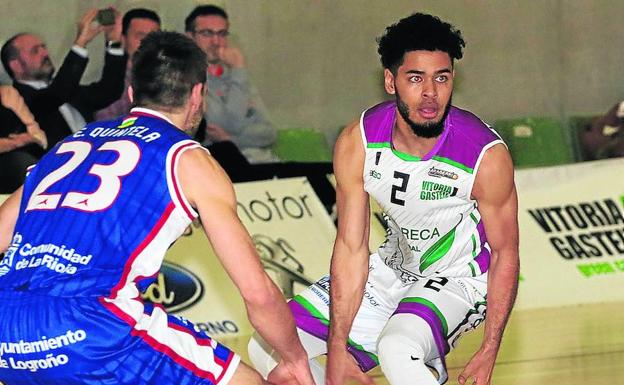 El Sáenz Horeca domina con holgura al Clavijo