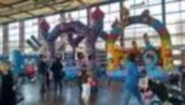 Los parques infantiles y el circo animan la Navidad en la comarca