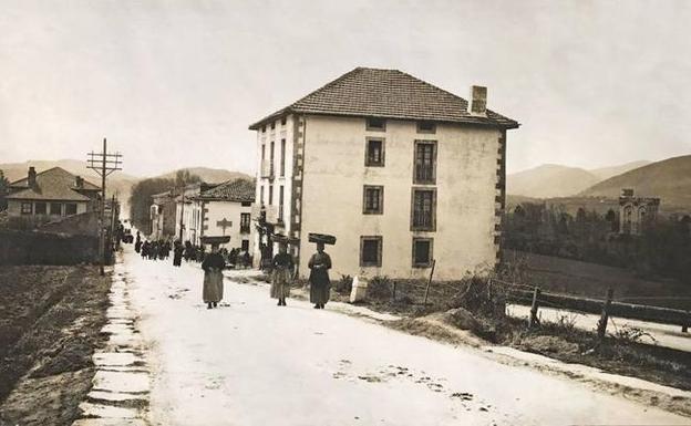 Arteaga recupera su pasado en imágenes