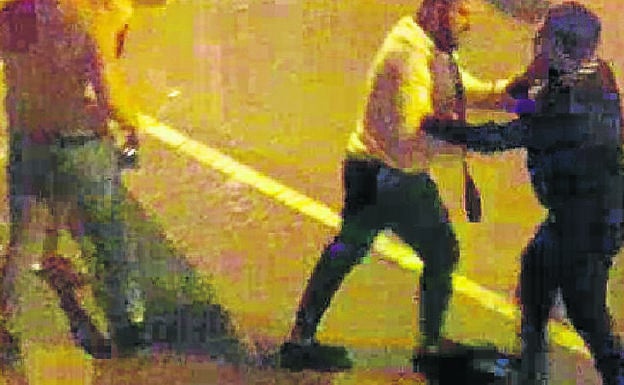 Los vecinos denuncian nuevos altercados en Nochevieja en el barrio basauritarra de Larrazabal