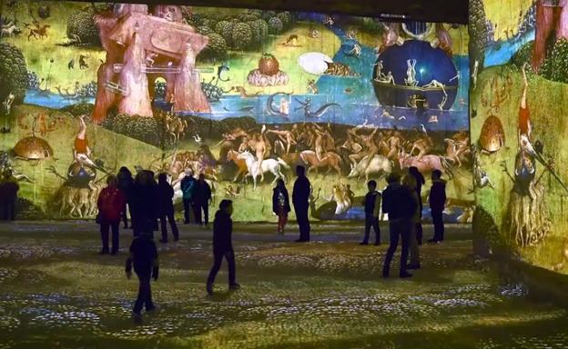 'Les Carrières de Lumières': la historia del arte cobra vida en una cantera de caliza francesa