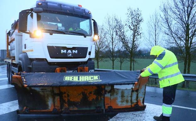 El Ayuntamiento de Vitoria activa la fase de preemergencia ante el regreso de la nieve