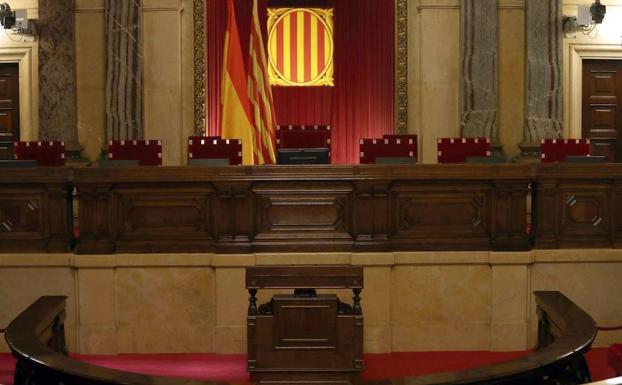 La falta de acuerdo de los 'comuns' con los dos bloques acerca la Presidencia del Parlament al soberanismo
