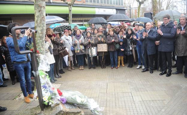 Las instituciones alavesas apoyan a las víctimas del Tres de Marzo para que acudan al Tribunal Europeo