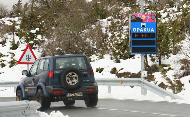 La nieve da una tregua en Álava