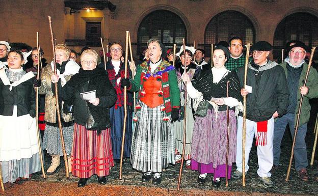 Santa Águeda sale de ronda