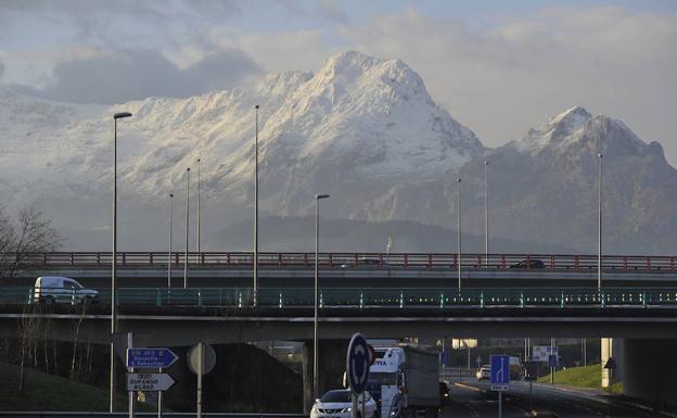El Gobierno vasco activa hasta el jueves la alerta naranja por nieve en cotas bajas