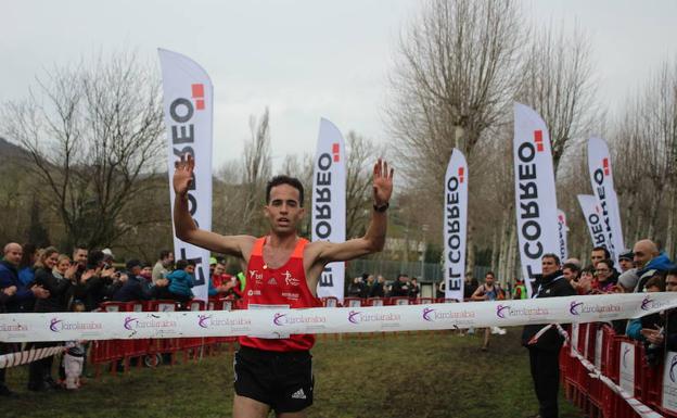 El vitoriano Iván Fernández, campeón de Euskadi de Cross