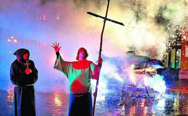 Los últimos cartuchos del Carnaval de Bilbao arden en la hoguera