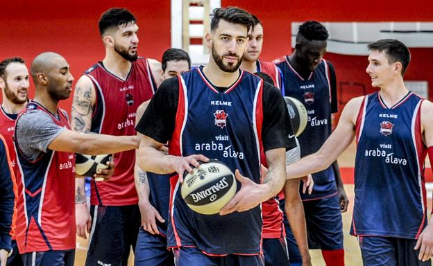 Shengelia: «Me he imaginado muchas veces levantando la Copa, yo quiero hacer eso»