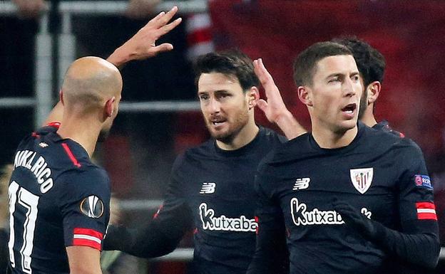 Aduriz ejerce de embajador en Rusia