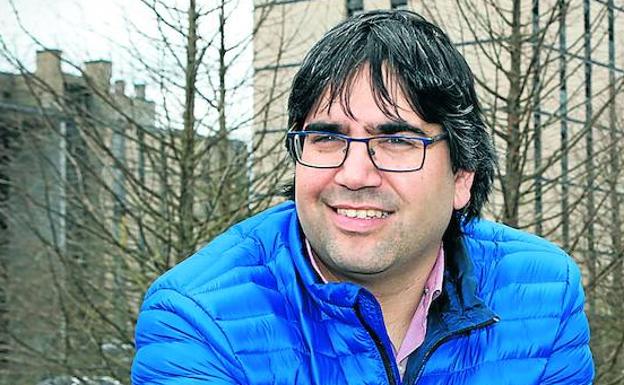 «Si los vecinos de Salburua no quisieran el tranvía, ya habrían pedido pararlo», dice Martínez de Guereñu