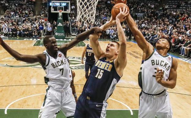 Jokic logra el triple doble más rápido de la historia