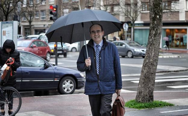 El abogado de De Miguel cuestiona el clonado de ordenadores