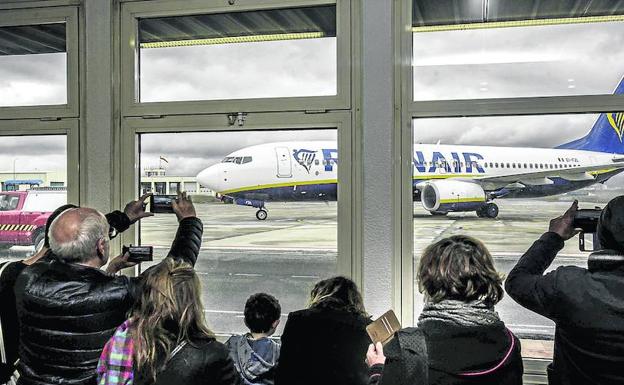 Ryanair anulará su vuelo desde Foronda a Colonia en noviembre para recuperarlo en primavera