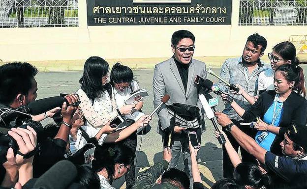 El hombre de la 'fábrica de hacer bebés': 19 hijos con tan solo 28 años