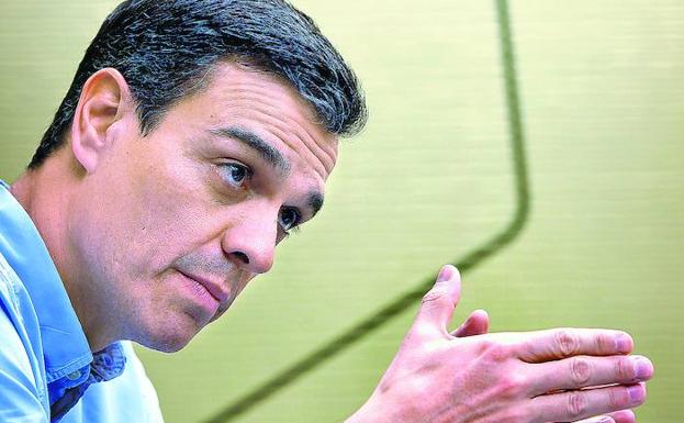 «El PSOE no apoyará en el Congreso la reforma del Estatuto si incluye el derecho a decidir»