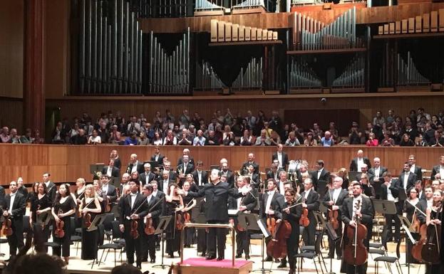 Triunfo de Juanjo Mena en Londres