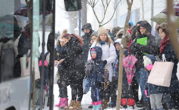 ELA mantiene los paros en Tuvisa pese a la nevada