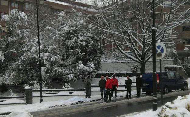 Fallece un hombre de 65 años en Galdakao por un golpe en la cabeza tras resbalar en la nieve