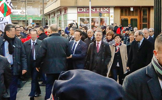 Los sindicatos de la Ertzaintza elevan la tensión e increpan al Gobierno vasco en el Parlamento