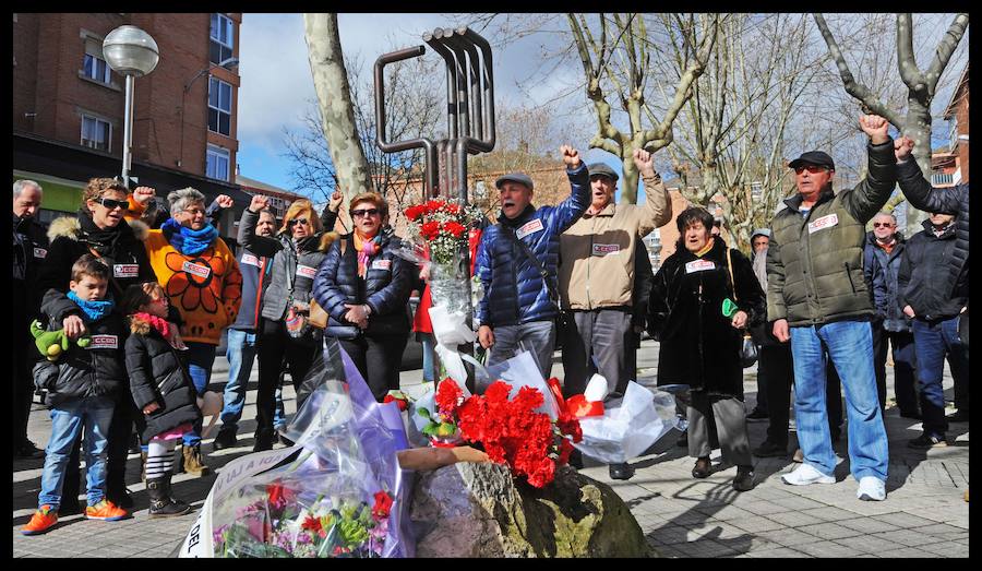 Vitoria vuelve a recordar el Tres de Marzo