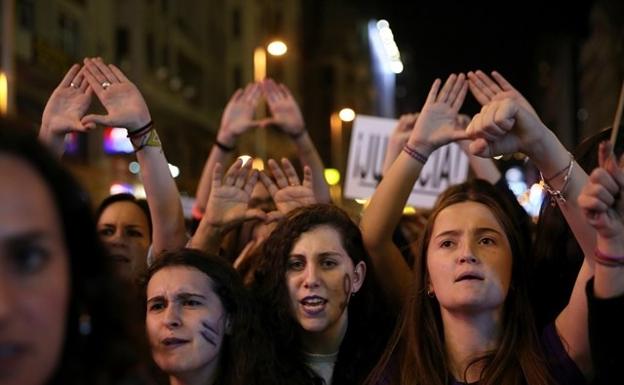 Euskadi contará el 8-M con servicios mínimos del 30% en transportes y los hospitales trabajarán como un festivo