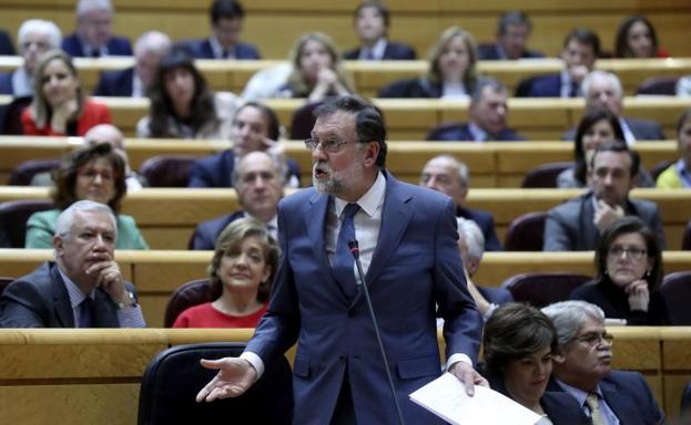 Rajoy se desmarca de la «huelga a la japonesa» que propone Tejerina