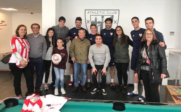 El seguidor del Athletic de Toledo de 90 años visita Lezama