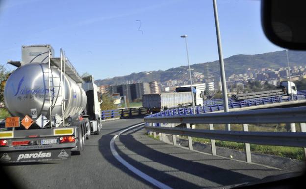 Podemos critica que «van a priorizar la Supersur y han metido en un cajón la Variante de Rekalde»