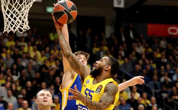 El Maccabi cae en casa y entrega la octava plaza al Baskonia