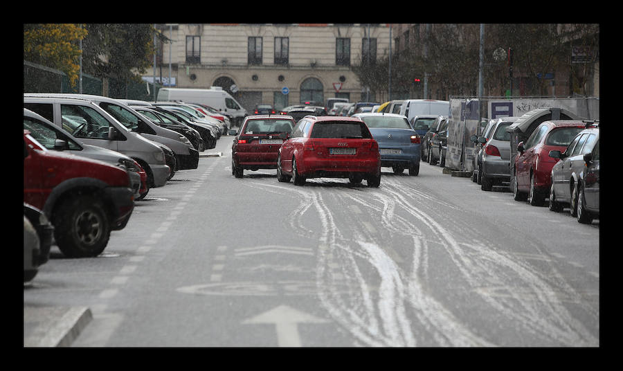 Una fugaz granizada sorprende en Vitoria