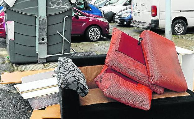 Las quejas sobre la limpieza encabezan el Buzón ciudadano de Vitoria