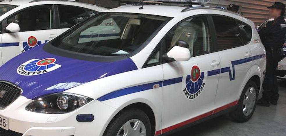 Buscan a un conductor que se ha dado a la fuga tras atropellar a dos jóvenes en Hernani