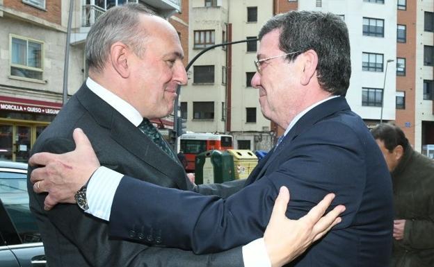 Álava y Burgos firman siete convenios para mejorar los servicios a los treviñeses