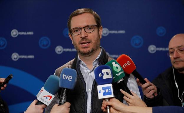 Maroto aclara que hizo un curso de posgrado y no un máster como indicaba por error la web del PP