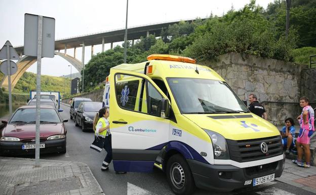 Las irregularidades en un concurso de ambulancias le cuestan un millón a Sanidad