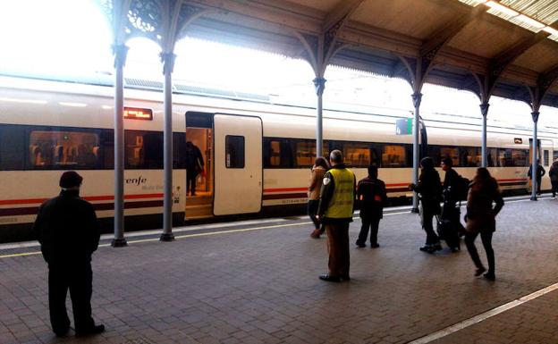 Fomento analizará «cuidadosamente» las alegaciones de Miranda al AVE