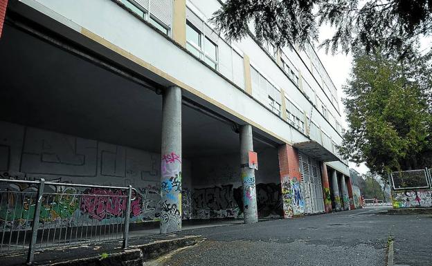 El Ayuntamiento preguntará a Educación si va a dar un uso escolar al edificio Alfa