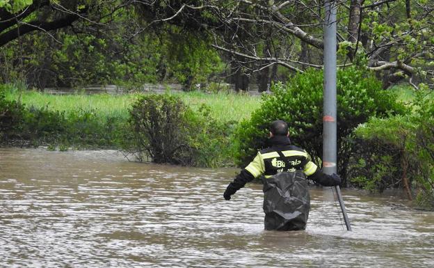 Activada toda la tarde la alerta por riesgo de inundaciones en Bizkaia