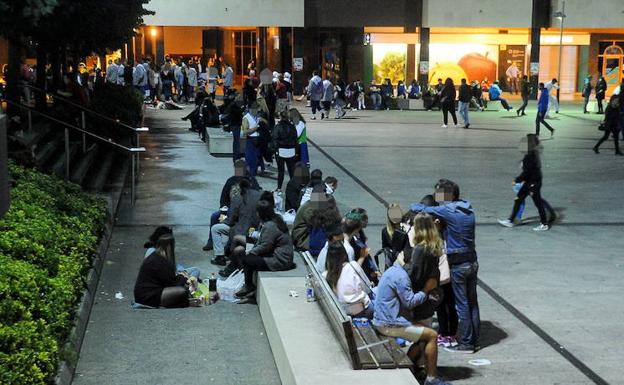 «Tenemos la juventud que más se emborracha de toda la historia»