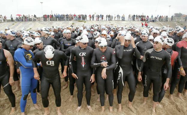 El triatlón de Gorliz regresa 'in extremis' sin el apoyo de la Federación